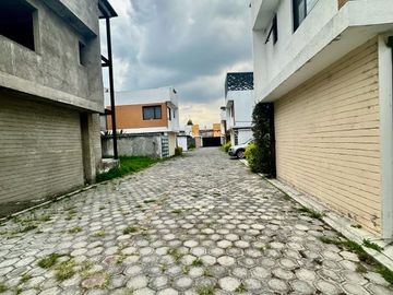 CASA EN VENTA EN SAN MATEO ATENCO, DENTRO DE PRIVADA CON ESPACIOS AMPLIOS