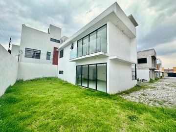 CASA EN VENTA EN SAN MATEO ATENCO, DENTRO DE PRIVADA CON ESPACIOS AMPLIOS