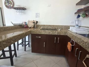 EN VENTA DEPARTAMENTO EN CHICXULUB, AMUEBLADO, 1 CUADRA DEL MAR