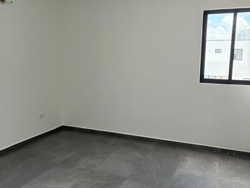 Entrega Inmediata De 3 Recamaras Recamara En Planta Baja Y Alberca, Capri Cholul Merida Yucatan