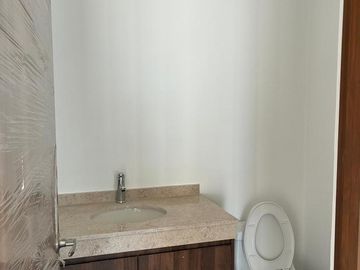 Entrega Inmediata De 3 Recamaras Recamara En Planta Baja Y Alberca, Capri Cholul Merida Yucatan