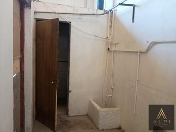 Bodega comercial en renta Mitras Centro