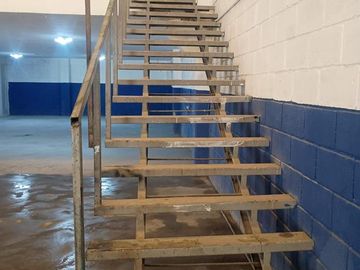 Bodega comercial en renta Mitras Centro