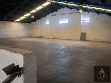 Bodega comercial en renta Mitras Centro