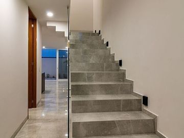 Casa en renta Dentro de Coto con alberca, Fraccionamiento Solares, Zapopan