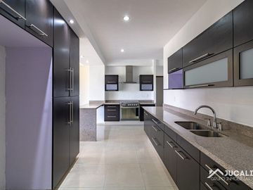 Departamento en renta en Puerta Real, Valle Real, Zapopan Jal