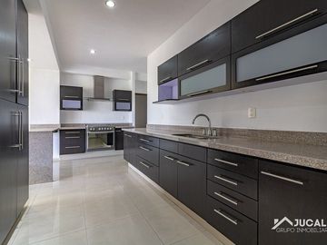 Departamento en renta en Puerta Real, Valle Real, Zapopan Jal