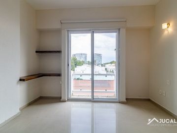 Departamento en renta en Puerta Real, Valle Real, Zapopan Jal