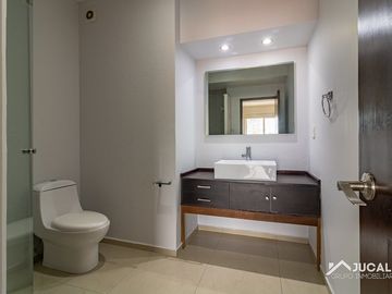 Departamento en renta en Puerta Real, Valle Real, Zapopan Jal