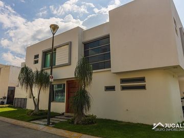 Casa en Renta en Coto Altamira, Av. Aviación, San Juan Ocotan, Zapopan, Jalisco