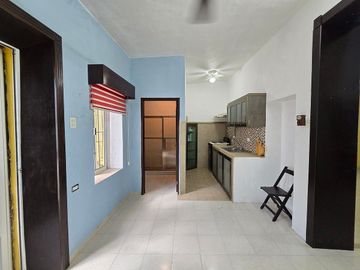 CASA EN VENTA MERIDA, CENTRO CERCA DE PASEO MONTEJO, ENTREGA INMEDIATA.