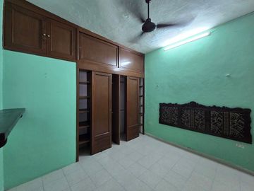 CASA EN VENTA MERIDA, CENTRO CERCA DE PASEO MONTEJO, ENTREGA INMEDIATA.
