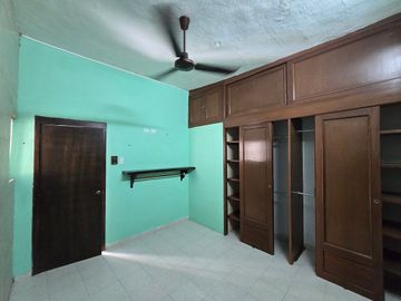 CASA EN VENTA MERIDA, CENTRO CERCA DE PASEO MONTEJO, ENTREGA INMEDIATA.