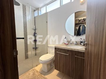 CASA EN VENTA EN PUNTA ESMERALDA