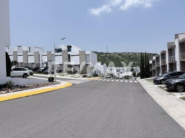 CASA EN VENTA EN PUNTA ESMERALDA