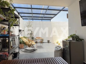 CASA EN VENTA EN PUNTA ESMERALDA