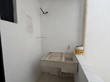 Casa con Dos Departamentos en Venta en San Miguel – Con Potencial de Renta