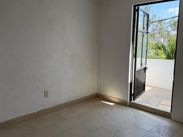 Casa con Dos Departamentos en Venta en San Miguel – Con Potencial de Renta