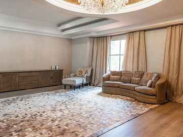 CASA EN BOSQUES DE LAS LOMAS CON HERMOSO JARDIN