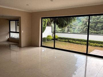 CASA EN RENTA CON JARDIN EN LOMAS DE GUADALUPE CERCA VILLA VERDUN Y LAS AGUILAS