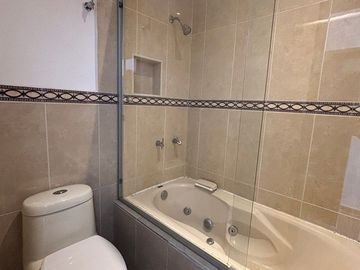 CASA EN RENTA CON JARDIN EN LOMAS DE GUADALUPE CERCA VILLA VERDUN Y LAS AGUILAS