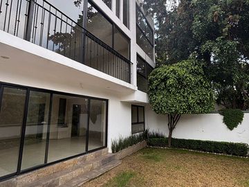 CASA EN RENTA CON JARDIN EN LOMAS DE GUADALUPE CERCA VILLA VERDUN Y LAS AGUILAS