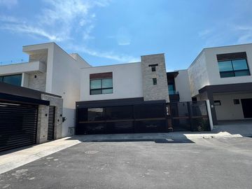 CASA EN VENTA EN VALLE DE CUMBRES PREMIER