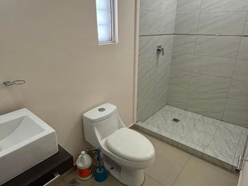 CASA EN VENTA EN CERRADAS DE CUMBRES SECTOR VERONA