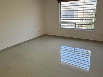 CASA EN VENTA EN CERRADAS DE CUMBRES SECTOR VERONA