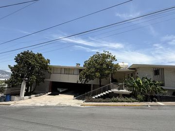 Casa en Venta en Vista Hermosa, Monterrey, N.L.