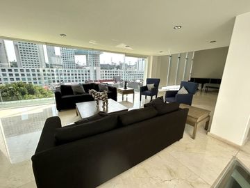 Casa en Venta en Laureles, Bosques de las Lomas