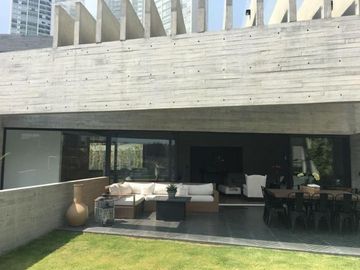 Venta  o Renta de Casa en Bosque Real