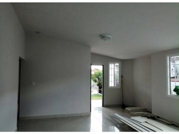 CASA DE LUJO EN ALQUILER / BRISAS DEL GOLF