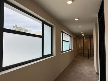 SE ARRIENDA AMPLIAS  OFICINAS EN EL CENTRO DE CHILLÁN