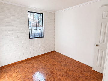 CASA CON GRAN TERRENO A PASOS DEL METRO PLAZA QUILICURA