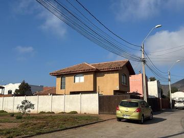 VENTA CASA 4HAB 3BA LA SERENA