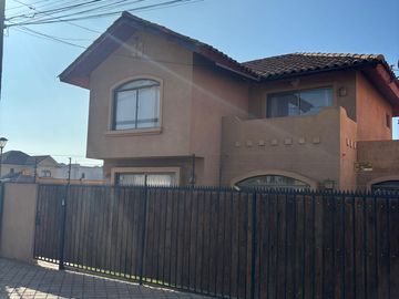 VENTA CASA 4HAB 3BA LA SERENA