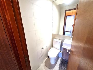 MODERNO DEPARTAMENTO 1D COND BOSQUE LAGUNA