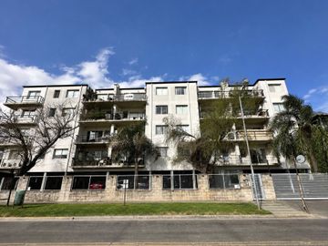 VENTA Dpto. 2 Amb. C/ Cochera y Parrila en 