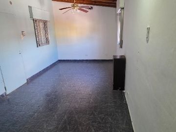 Casa en alquiler en Lanus Este
