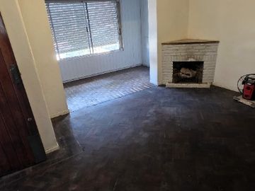 Casa en alquiler en Lanus Este