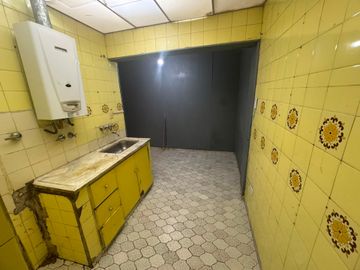 Venta departamento 2 ambientes con patio balvanera
