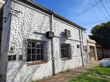 Casa PH en venta en Quilmes Oeste