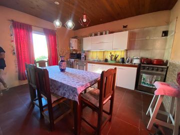 EN VENTA LOTE CON 2 VIVIENDAS ZONA 226 TANDIL