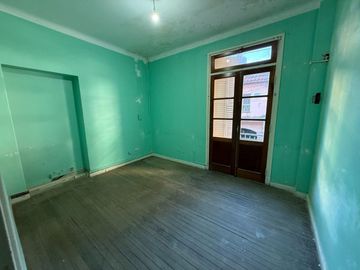 ALQUILER COMERCIAL DPTO EN 1º PISO CALLE NECOCHEA