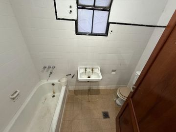 ALQUILER COMERCIAL DPTO EN 1º PISO CALLE NECOCHEA