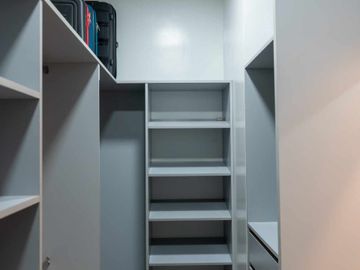 EXCLUSIVA CASA EN B° PRIVADO ZONA CLUB DE CAMPO