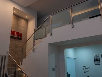 EXCLUSIVA CASA EN B° PRIVADO ZONA CLUB DE CAMPO