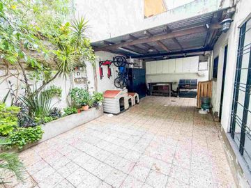 VENTA CASA 3 AMBIENTES PATIO COCHERA SAAVEDRA