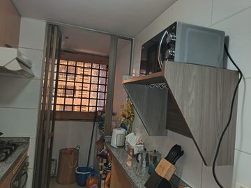 Vendo amplio departamento 2D 2B estacionamiento y Bodega en Macul.